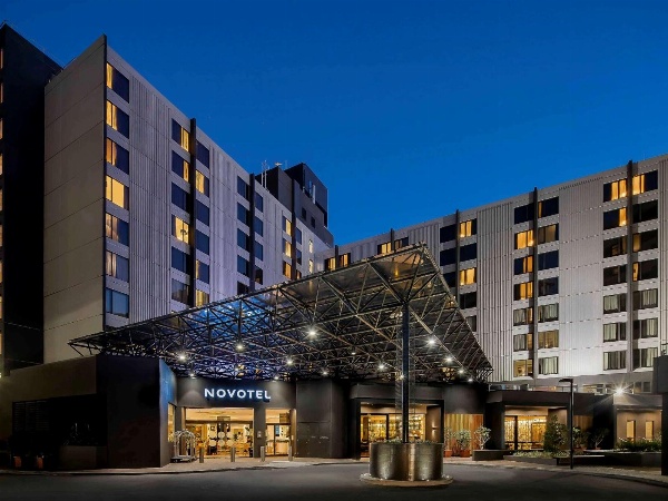 Novotel Sydney International Airport Hotel image 1